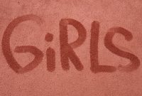 زیباترین اسامی دخترانه یونانی با حروف الفبا: سفری به دنیای نام‌های افسانه‌ای